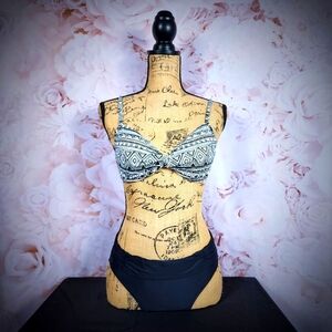 Black and White Tribal Wireless Twist Top Bikini Set